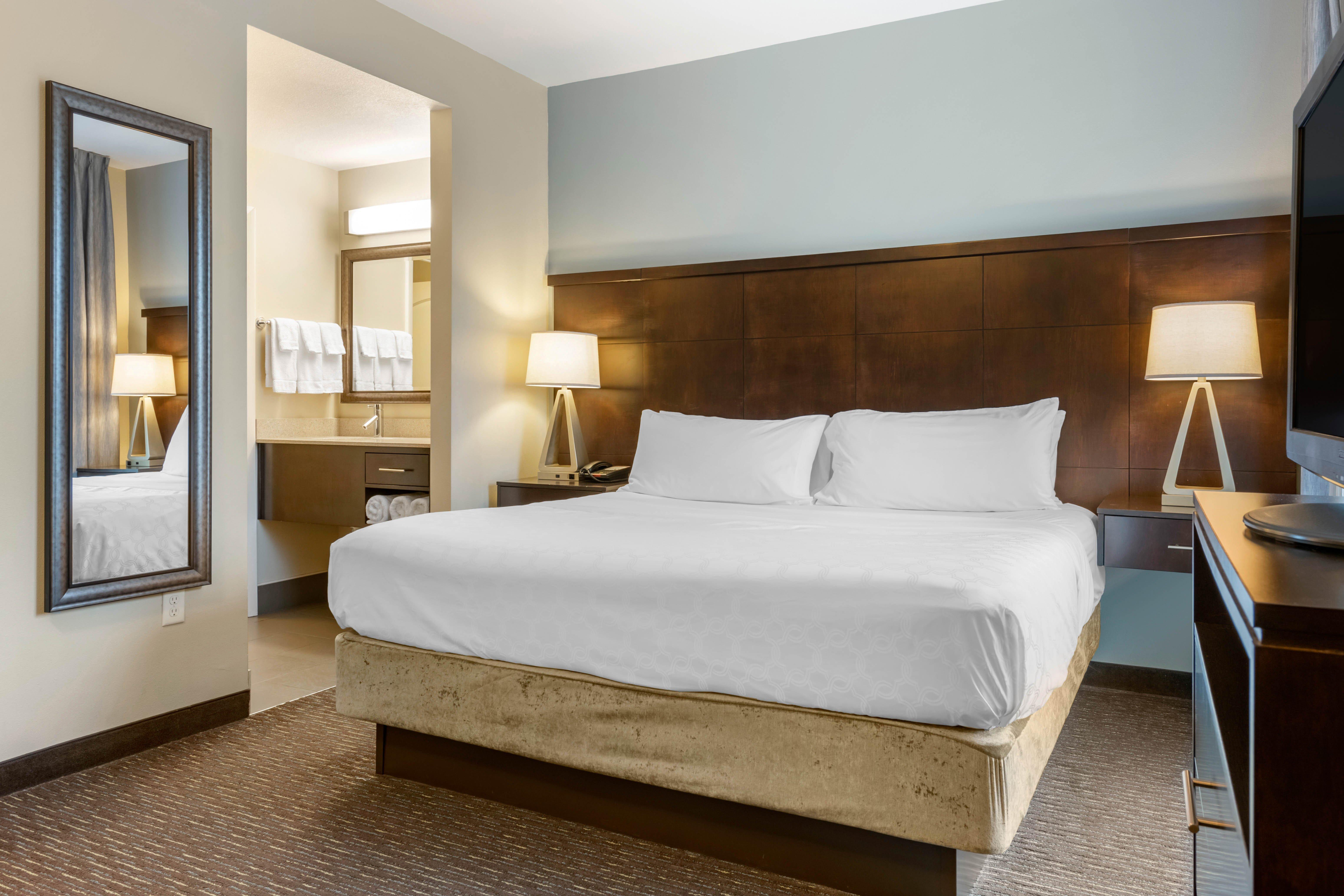 Staybridge Suites St. Petersburg Fl By Ihg Exterior photo